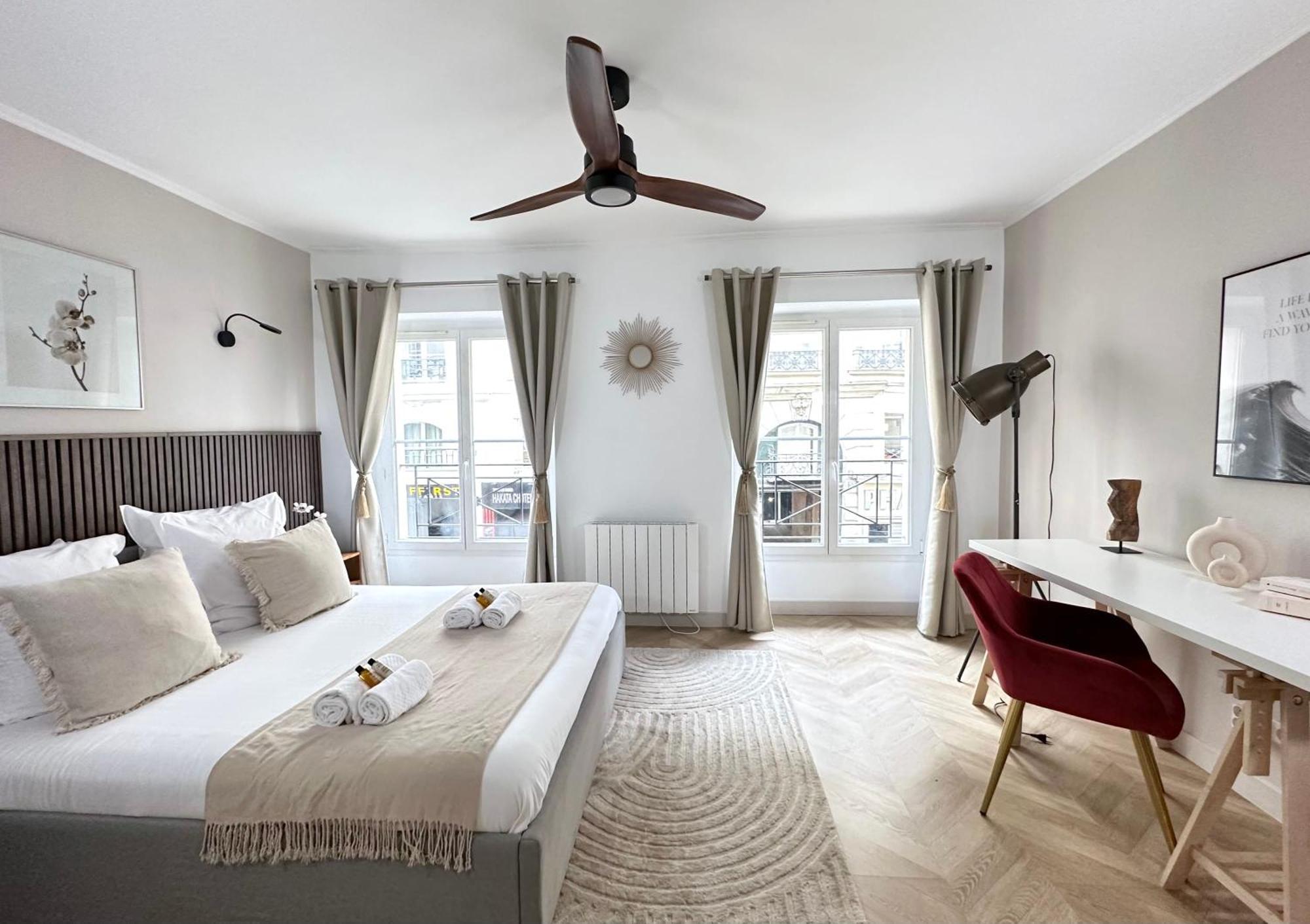 Luxury Family Getaway Near Place Vendome Appartement Parijs