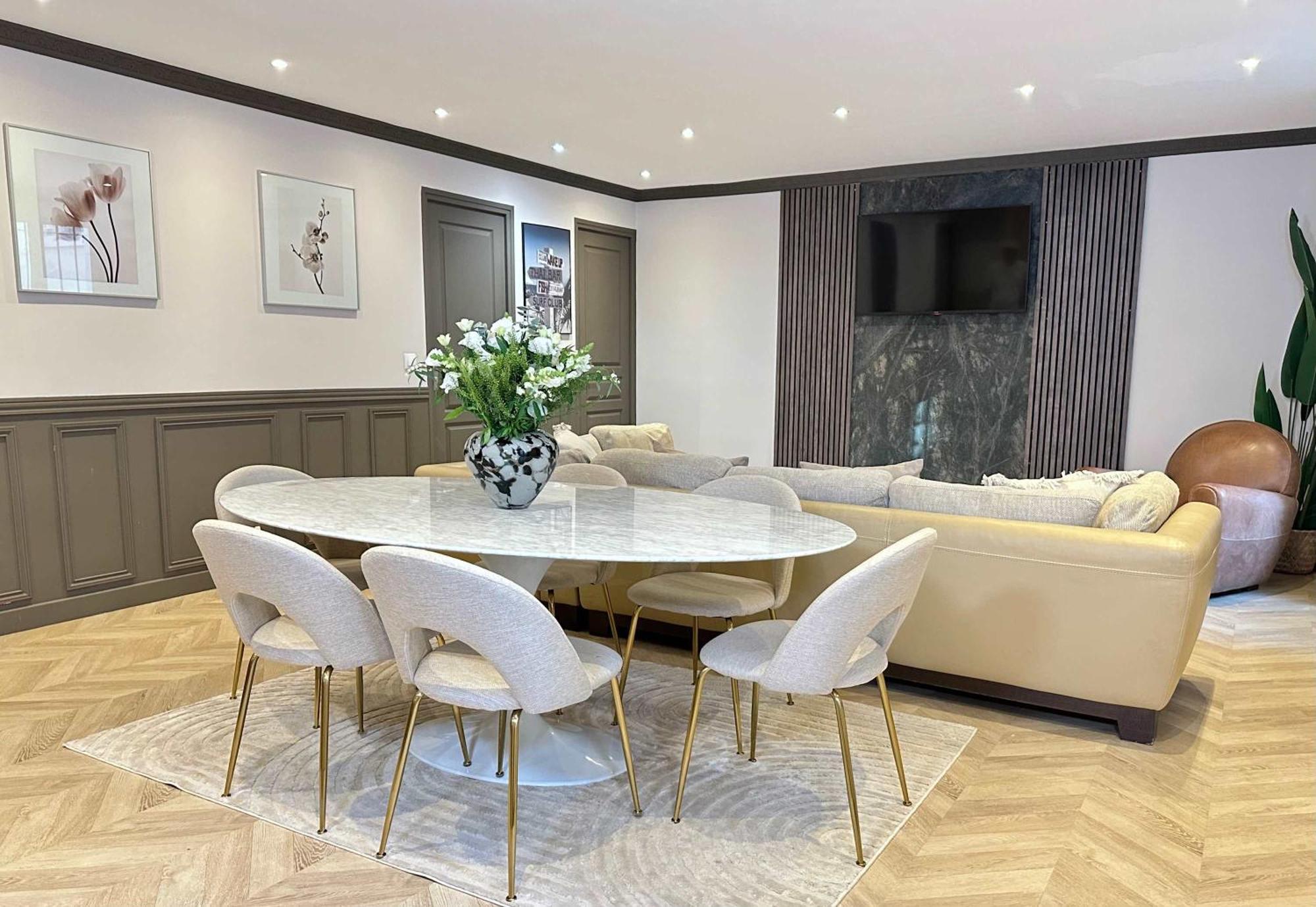 Appartement Luxury Family Getaway Near Place Vendome Parijs